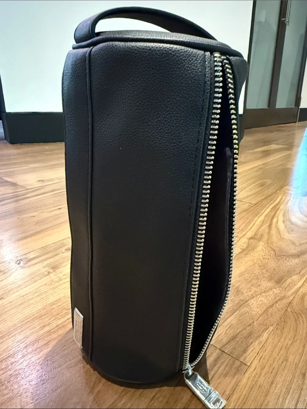 Tumi Black Leather Men's Toiletry Kit with Silver Hardware